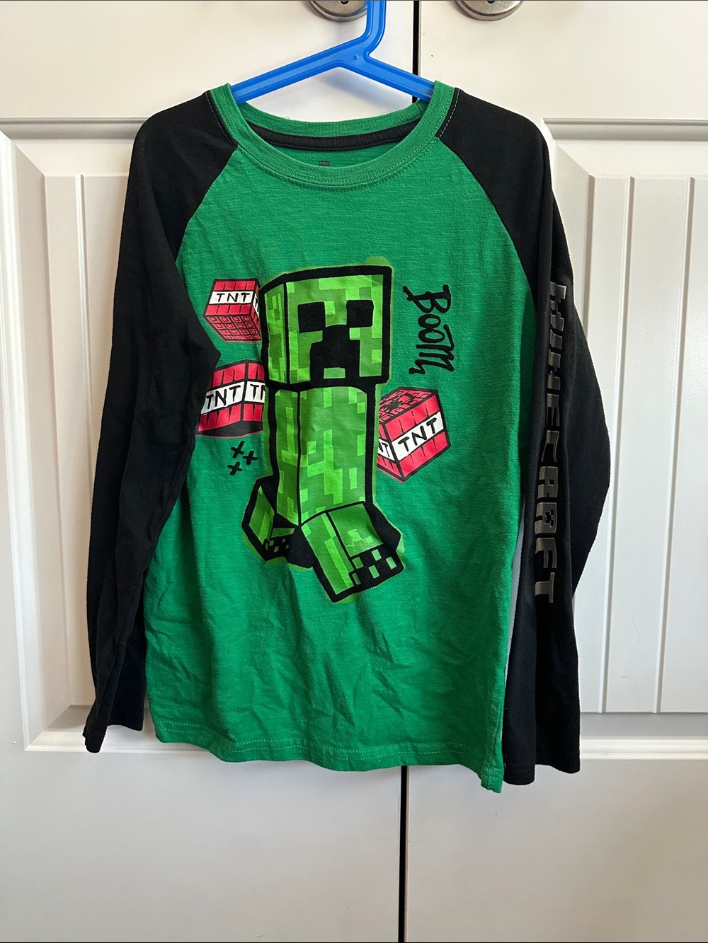Minecraft Boys' Green Creeper Graphic Long Sleeve Tee